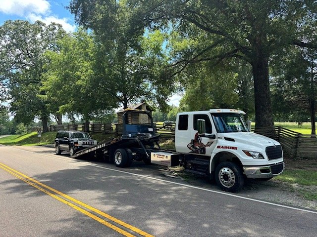 Gladiator Tow 24/7 Fast Light Duty Towing| Fort Oglethorpe